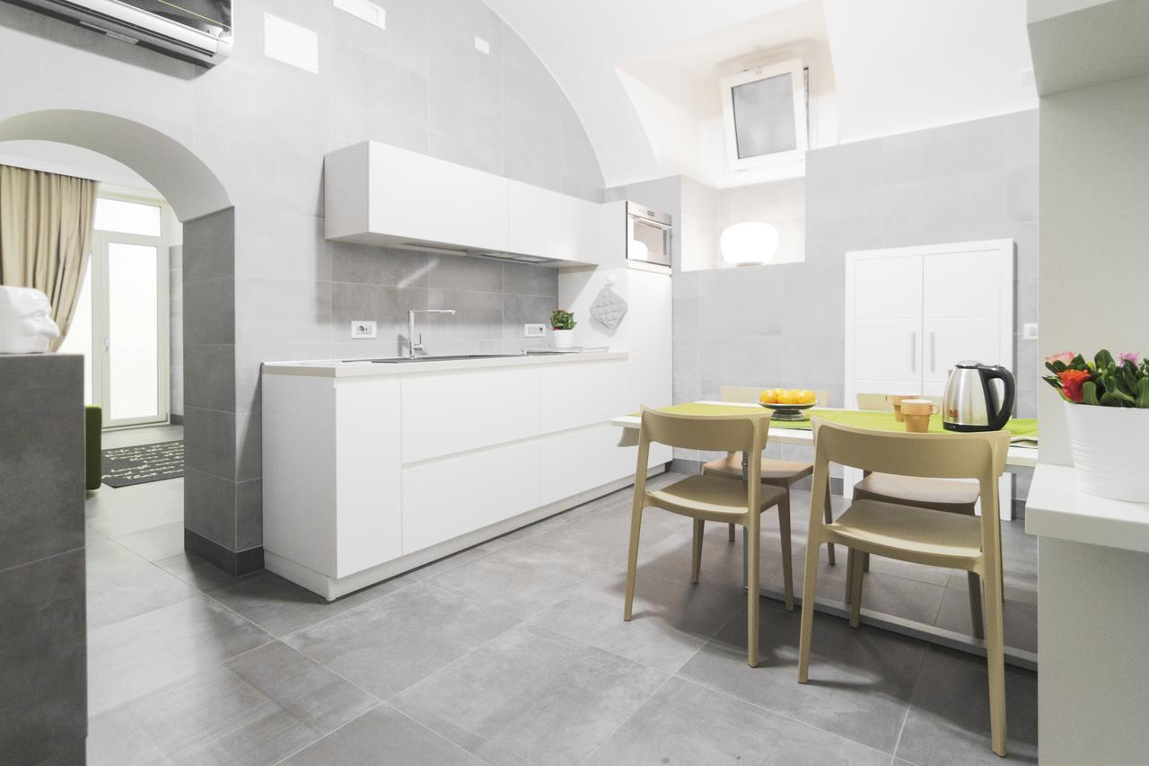 Relais Nevel Ai Decumani Apartment Napoli Ngoại thất bức ảnh